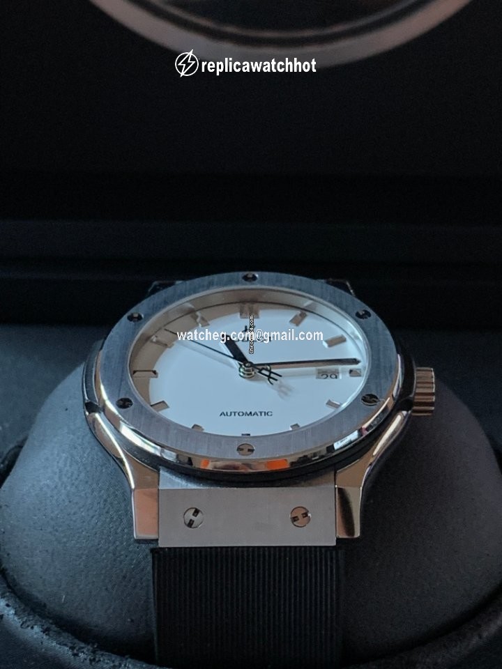 Hublot Classic Fusion 45, 42, 38, 33 mm Mens watch Unisex Automatic Titanium 542.NX.2611.LR 2