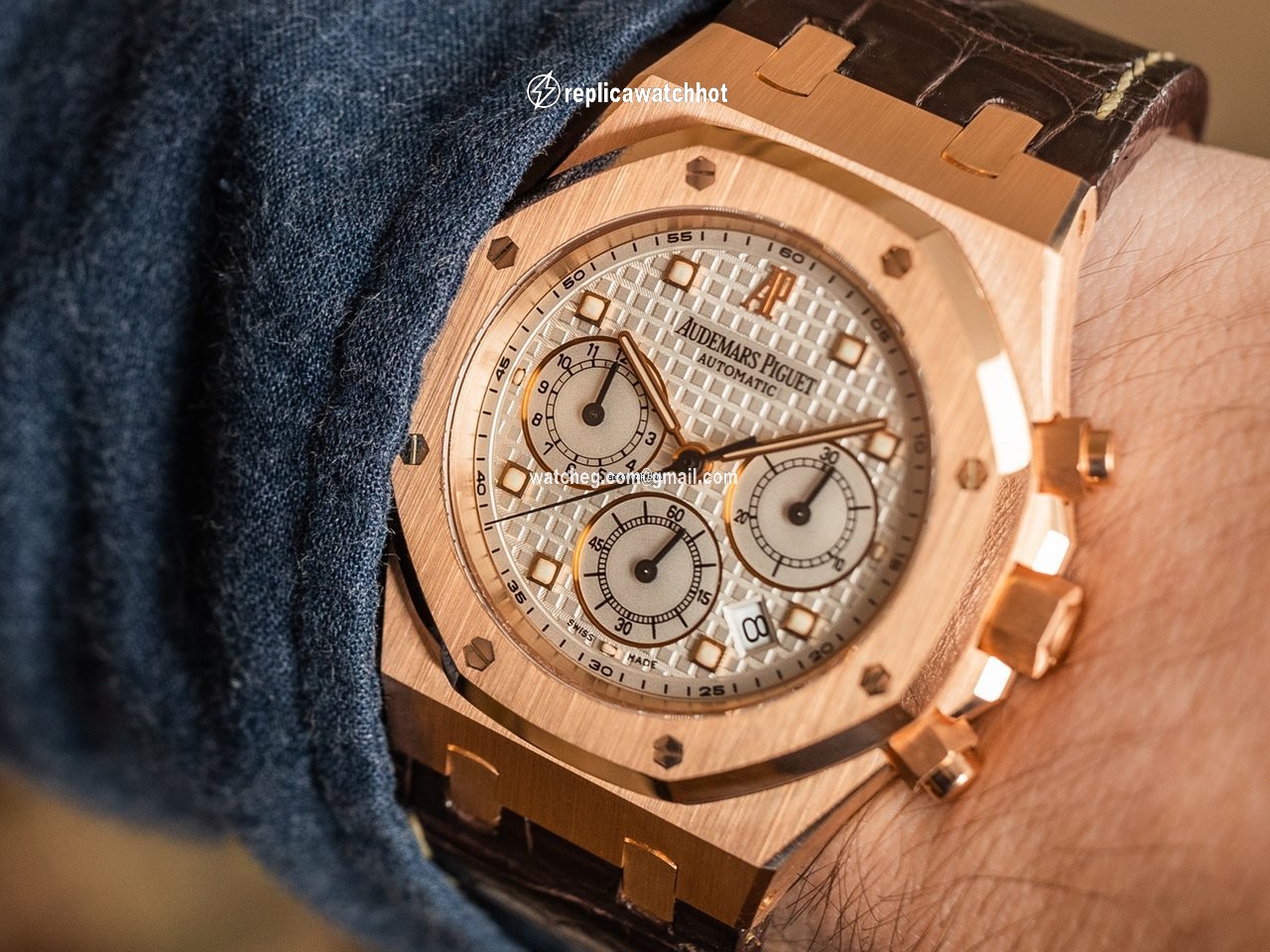 Audemars Piguet Royal Oak Chronograph Mens watch Unisex Automatic Rose gold 26220OR 2