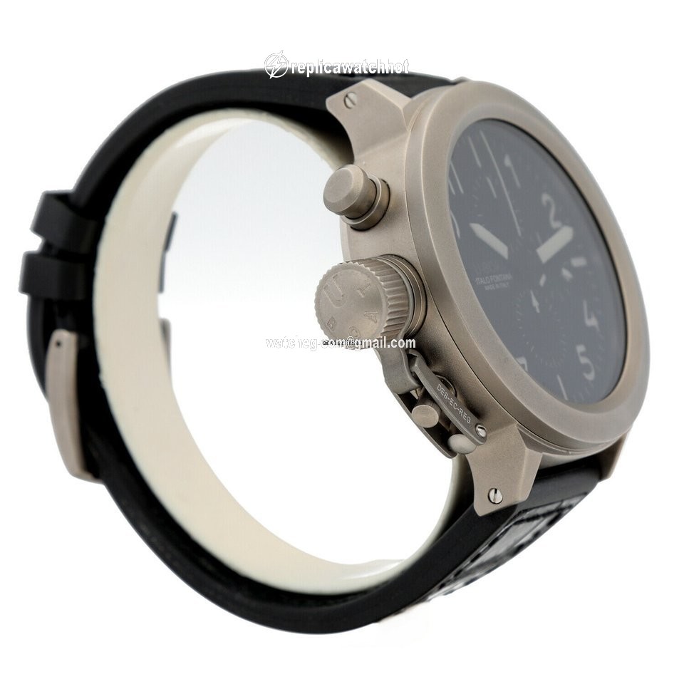 U-Boat Flightdeck Automatic Titanium 135.6175 2
