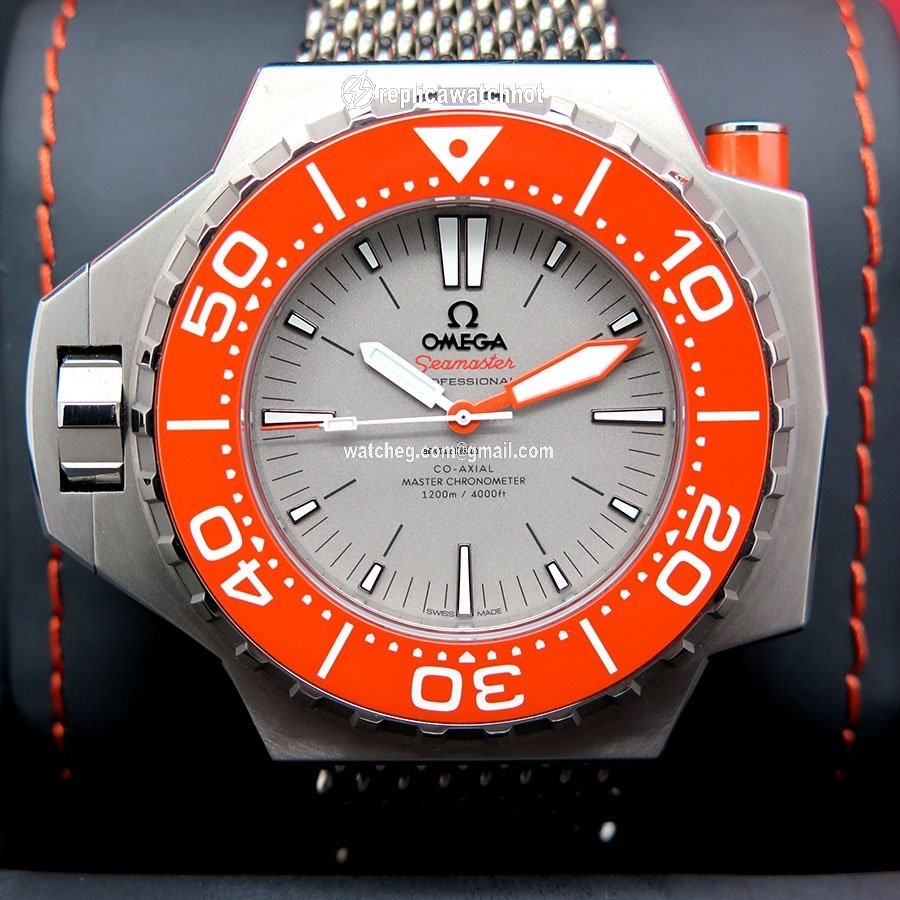 Omega Seamaster PloProf Mens watch Unisex Automatic Titanium 227.90.55.21.99.002 2