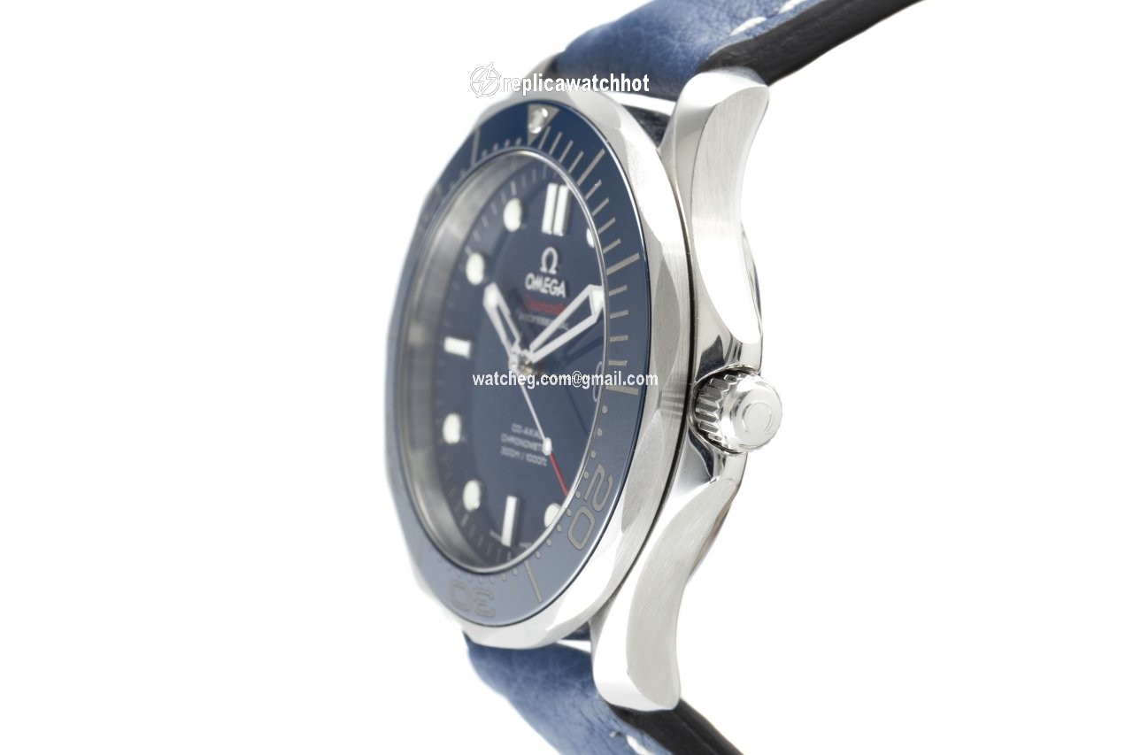 Omega Seamaster Diver 300 M Mens watch Unisex Automatic Steel 212.30.41.20.03.001 2