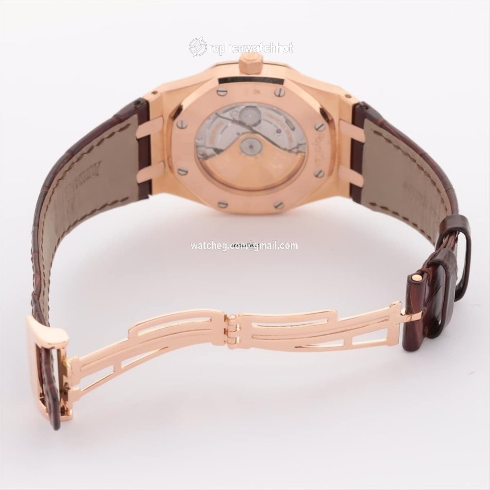 Audemars Piguet Royal Oak Selfwinding Automatic Yellow gold 15300OR.OO.D088CR.02 750 2