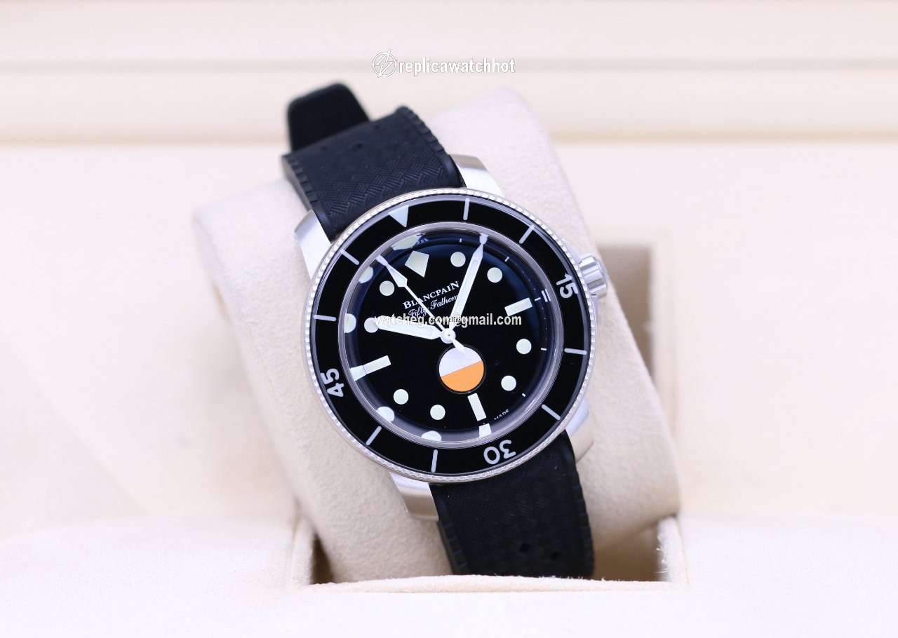 Blancpain Fifty Fathoms Mens watch Unisex Automatic Steel 5008-11B30-NABA 2