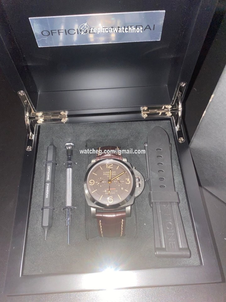 Panerai Luminor 1950 8 Days GMT Mens watch Unisex Manual winding Titanium PAM 00656 2
