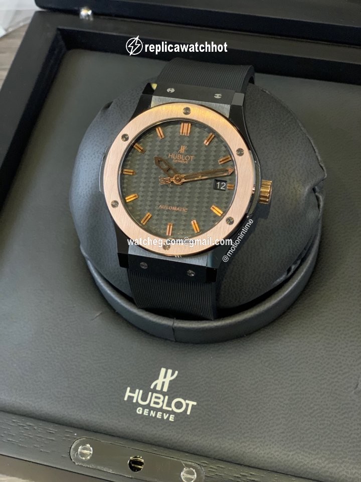 Hublot Classic Fusion 45, 42, 38, 33 mm Mens watch Unisex Automatic Ceramic 511.CP.1780.RX 2