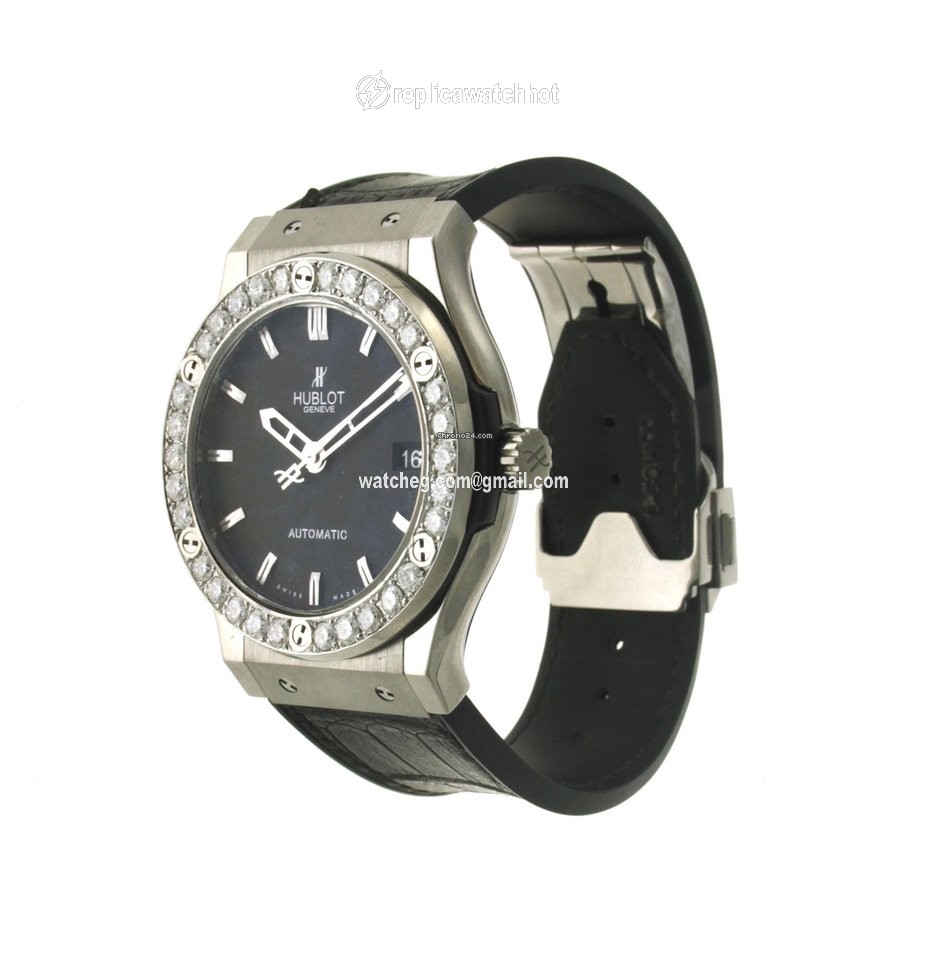 Hublot Classic Fusion 45, 42, 38, 33 mm Mens watch Unisex Automatic Titanium 542.NX.1170.LR 2