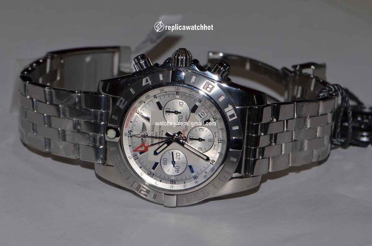 Breitling Chronomat 44 GMT Mens watch Unisex Automatic Steel AB042011 2