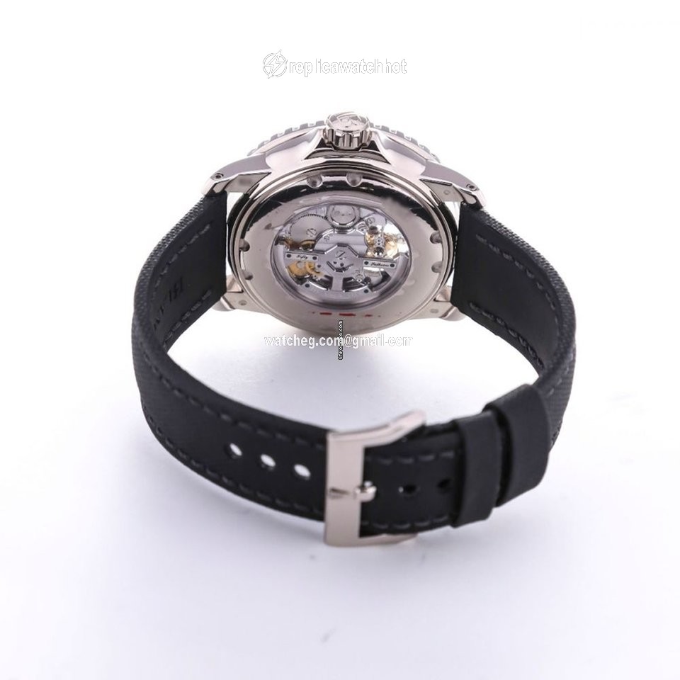 Blancpain Fifty Fathoms Mens watch Unisex Automatic White gold 5025-1530-52A 2