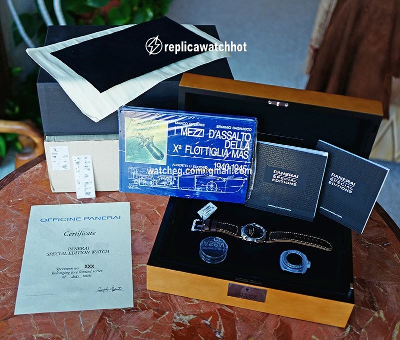 Panerai Special Editions Manual winding PAM 685 2