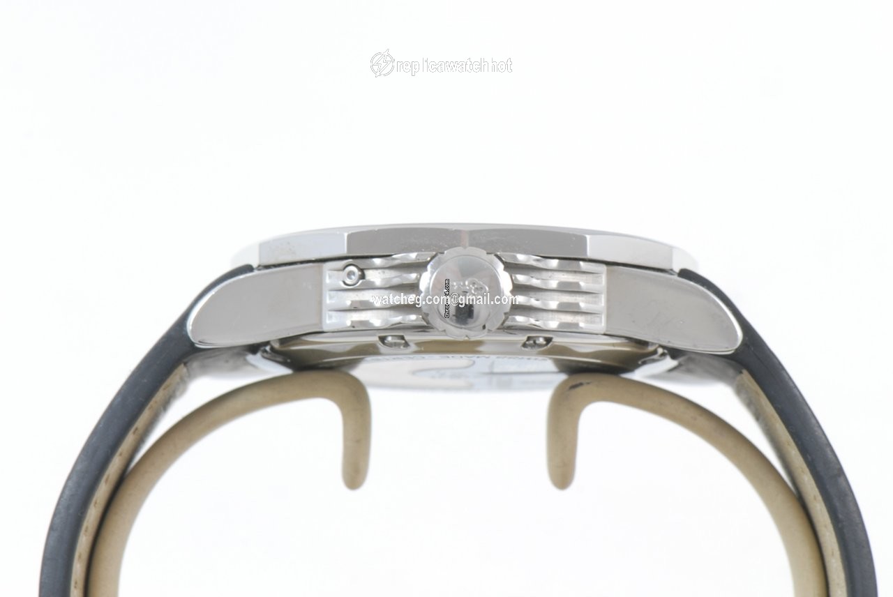 Corum Admirals Cup Mens watch Unisex Automatic Steel 977.630.20 2