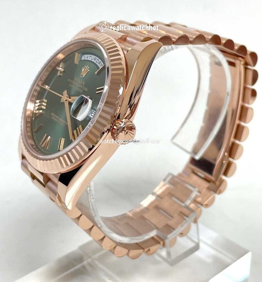 Rolex Day-Date 40 Mens watch Unisex Rose gold Automatic 228235 OGRP 2