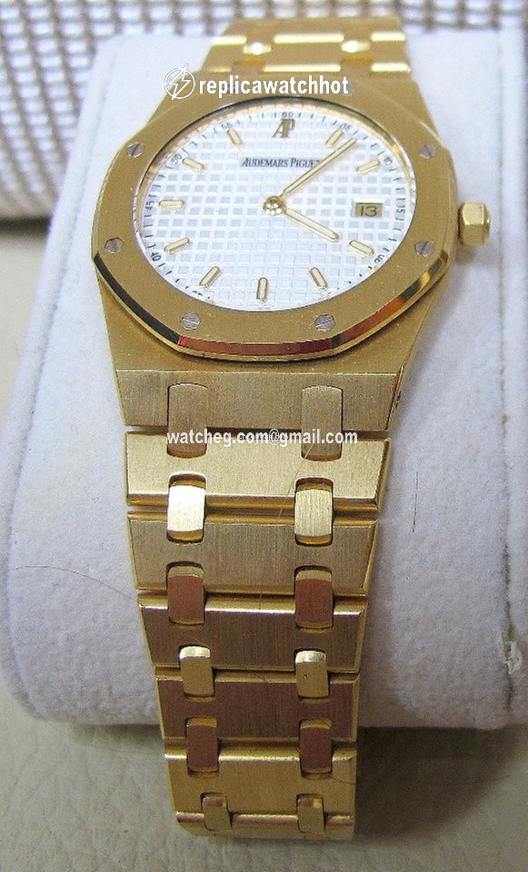 Audemars Piguet Royal Oak Mens watch Unisex Quartz Yellow gold 56175.BA.OO.0789BA.03 2