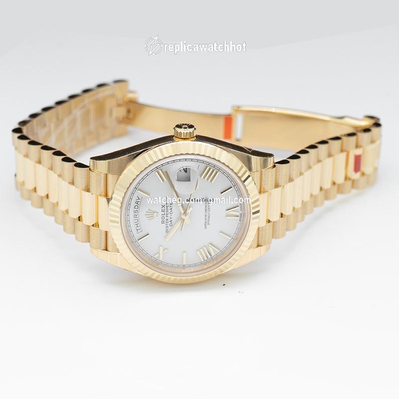 Rolex Day-Date 40 Mens watch Unisex Yellow gold Automatic 228238-0042 2