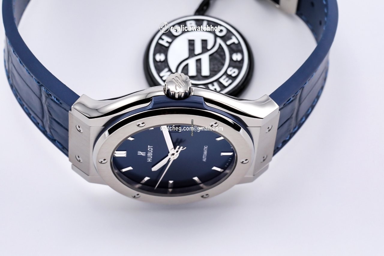 Hublot Classic Fusion Blue Mens watch Unisex Automatic Titanium 565.NX.7170.LR 2