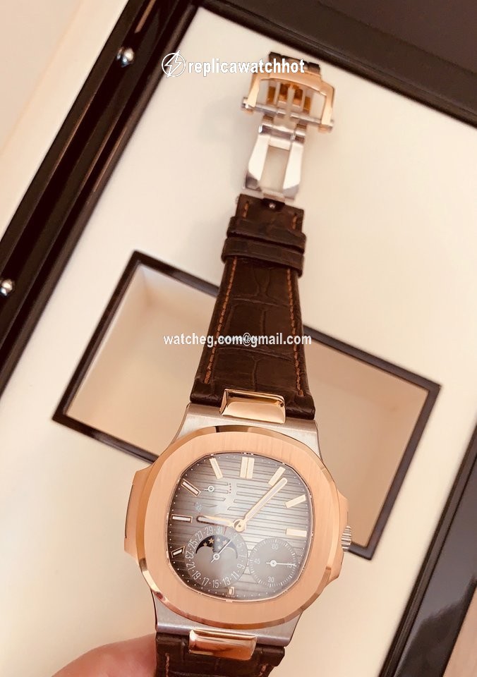 Patek Philippe Nautilus 5712GR 3