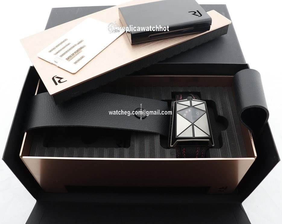 Romain Jerome Moon-DNA Mens watch Unisex Automatic Titanium RJ.M.AU.SC.002.01 3
