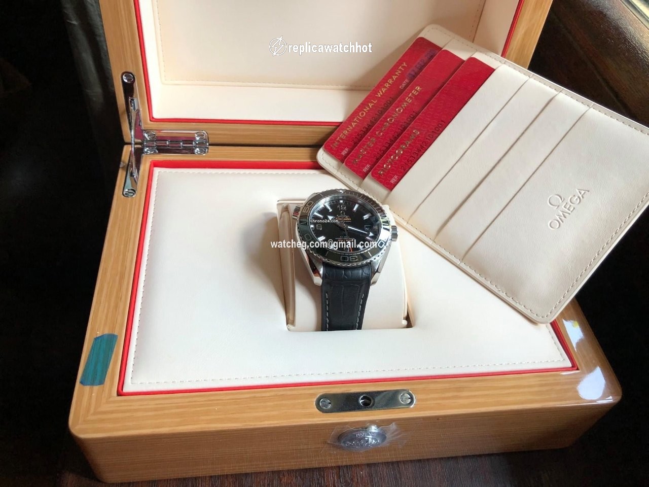 Omega Seamaster Planet Ocean Mens watch Unisex Automatic Steel 215.33.44.21.01.001 3