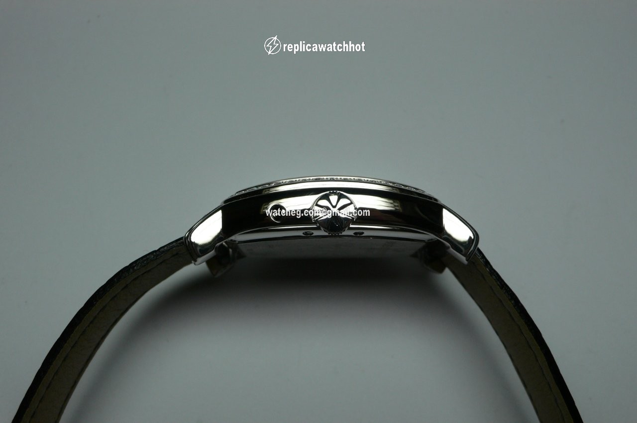 Vacheron Constantin Overseas Mens watch Unisex Automatic White gold 42508 3
