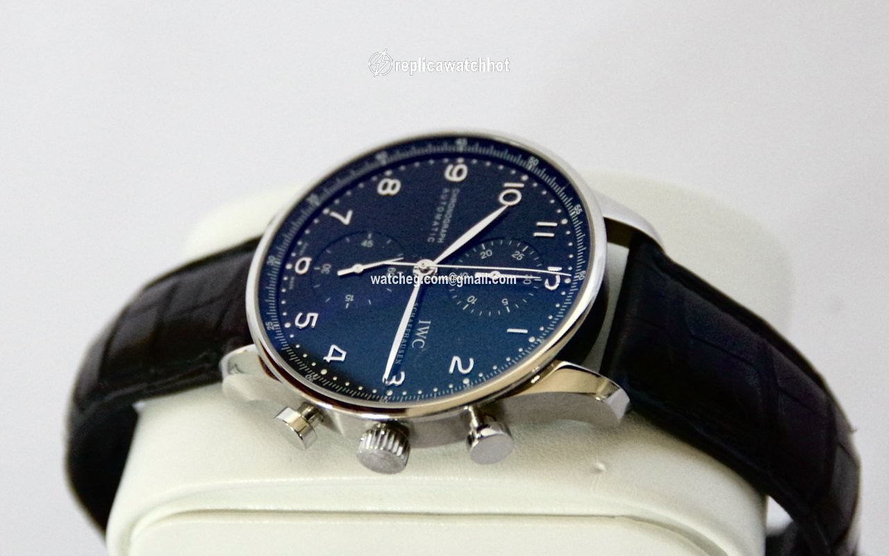 IWC Portuguese Chronograph Mens watch Unisex Automatic Steel IW371438 3