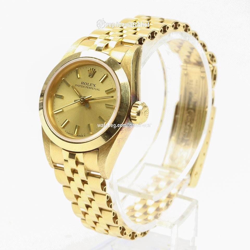Rolex Oyster Perpetual 26 Womens watch Yellow gold Automatic 67188 3