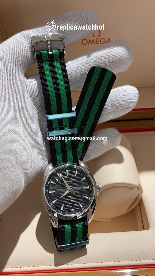 Omega Seamaster Aqua Terra Mens watch Unisex Automatic Steel 220.12.41.21.01.002 3