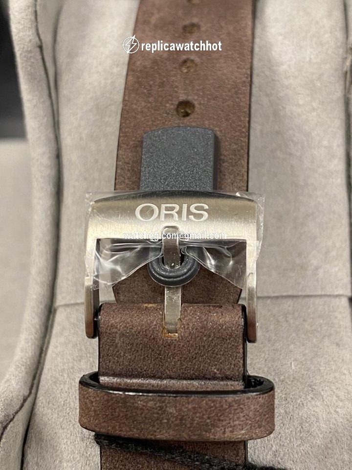 Oris Divers Sixty Five Mens watch Unisex Automatic Steel 01 733 7707 4354-07 5 20 55 3
