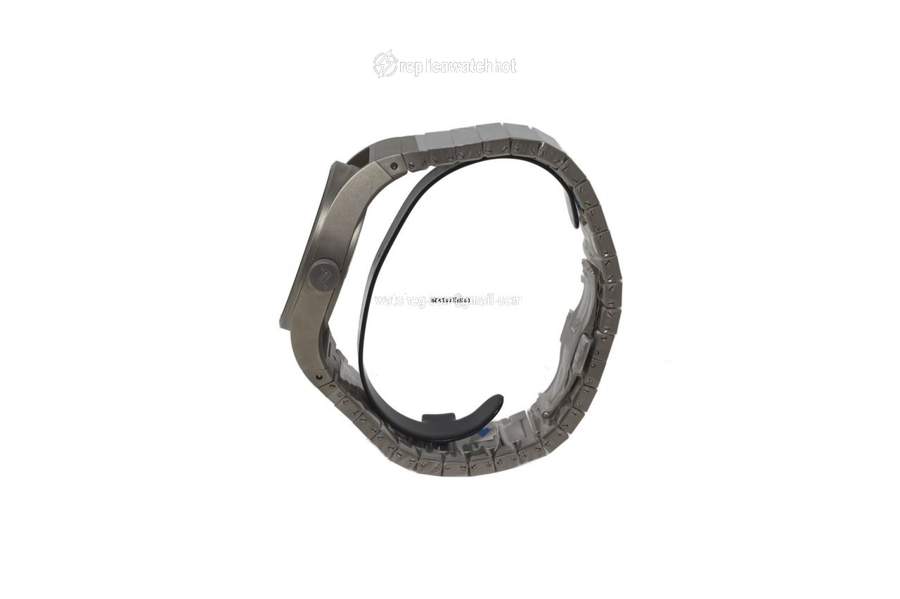 Porsche Design 1919 Titanium 6020.3.01.005.01.2 3