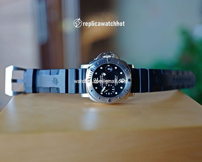 Panerai Luminor Submersible Automatic PAM 24 3
