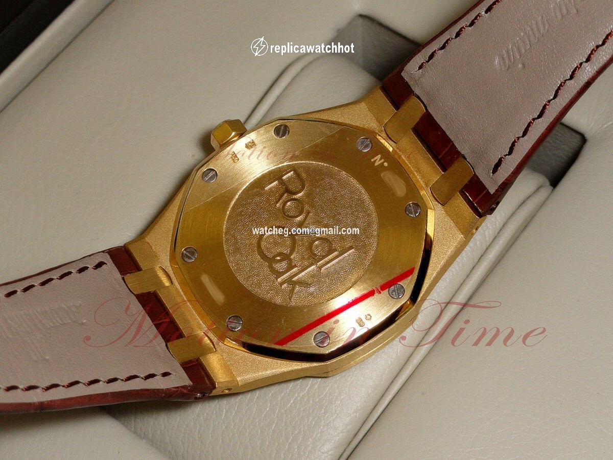 Audemars Piguet Royal Oak Dual Time Mens watch Unisex Automatic Yellow gold 26120BA.OO.D088CR.01 3