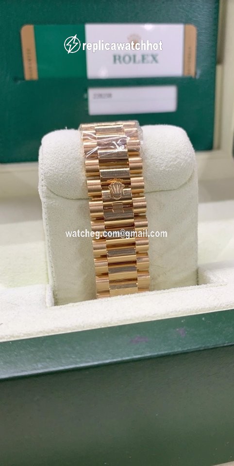 Rolex Day-Date 40 Mens watch Unisex Yellow gold Automatic 228238-0003 3