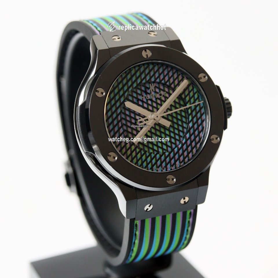 Hublot Classic Fusion 45, 42, 38, 33 mm Mens watch Unisex Automatic Ceramic 565.CX.8900.VR.CZD19 3