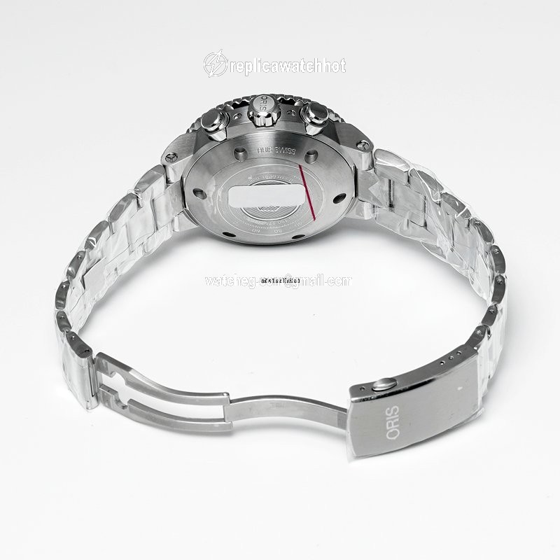 Oris Aquis Chronograph Mens watch Unisex Automatic Steel 01 774 7743 4155- 07 8 24 05 3