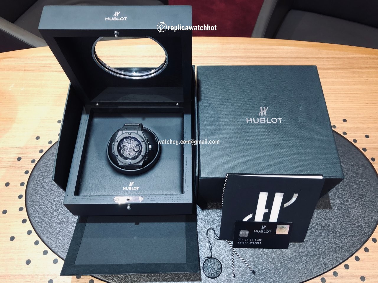 Hublot King Power Mens watch Unisex Automatic Ceramic 701.CI.0110.RX 3