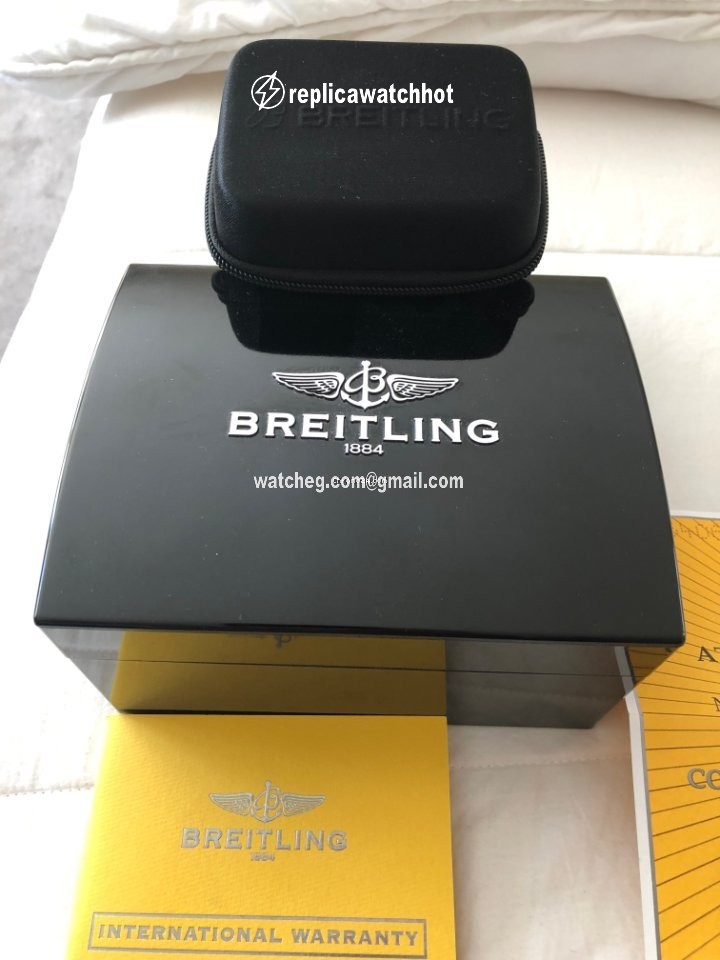 Breitling Chronomat Evolution Mens watch Unisex Automatic A1335611F517 3