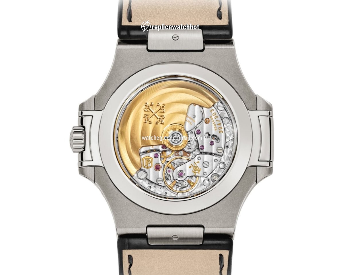 Patek Philippe Nautilus Automatic Steel 5726A 001 3
