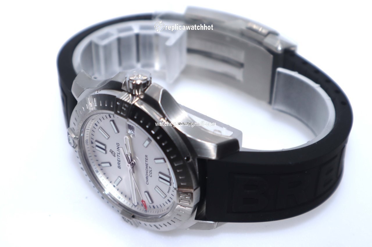 Breitling Chronomat Colt Mens watch Unisex Automatic Steel A17313101G1S1 3