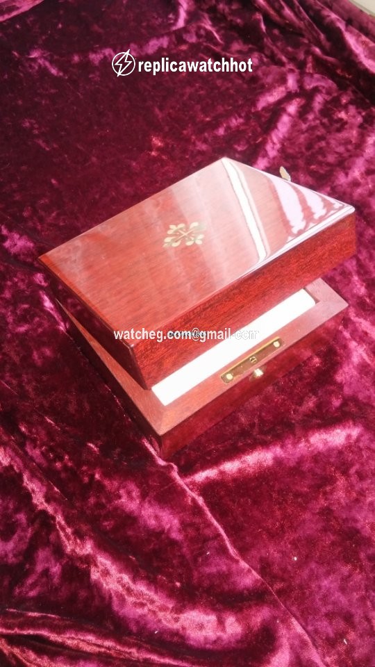 Patek Philippe Calatrava Womens watch Quartz Yellow gold 4820J 3