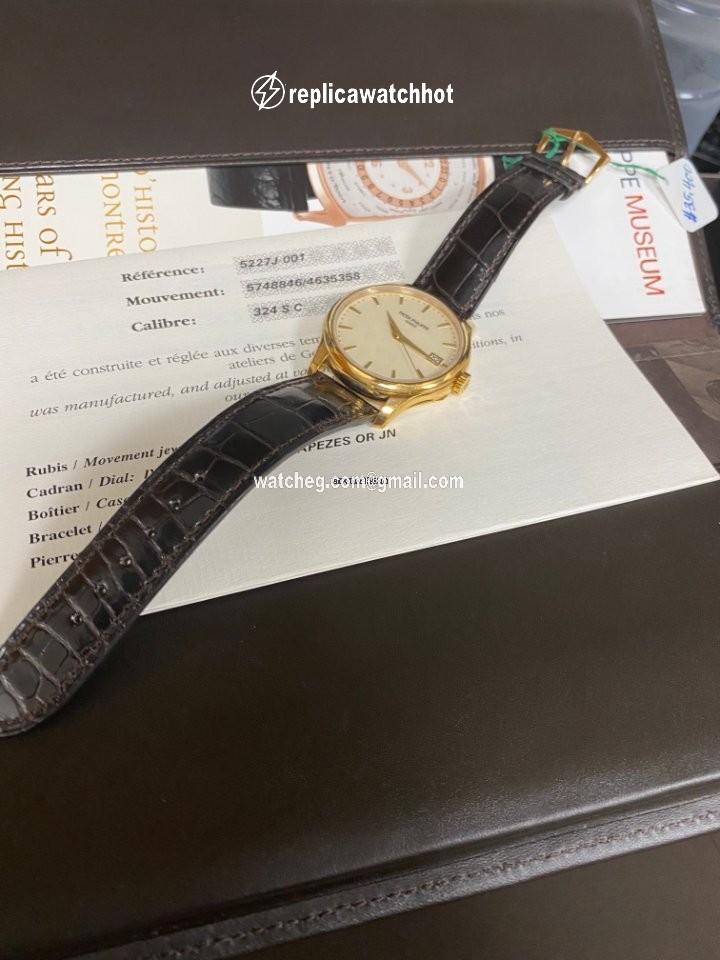 Patek Philippe Calatrava Mens watch Unisex Automatic Yellow gold 5227J-001 3