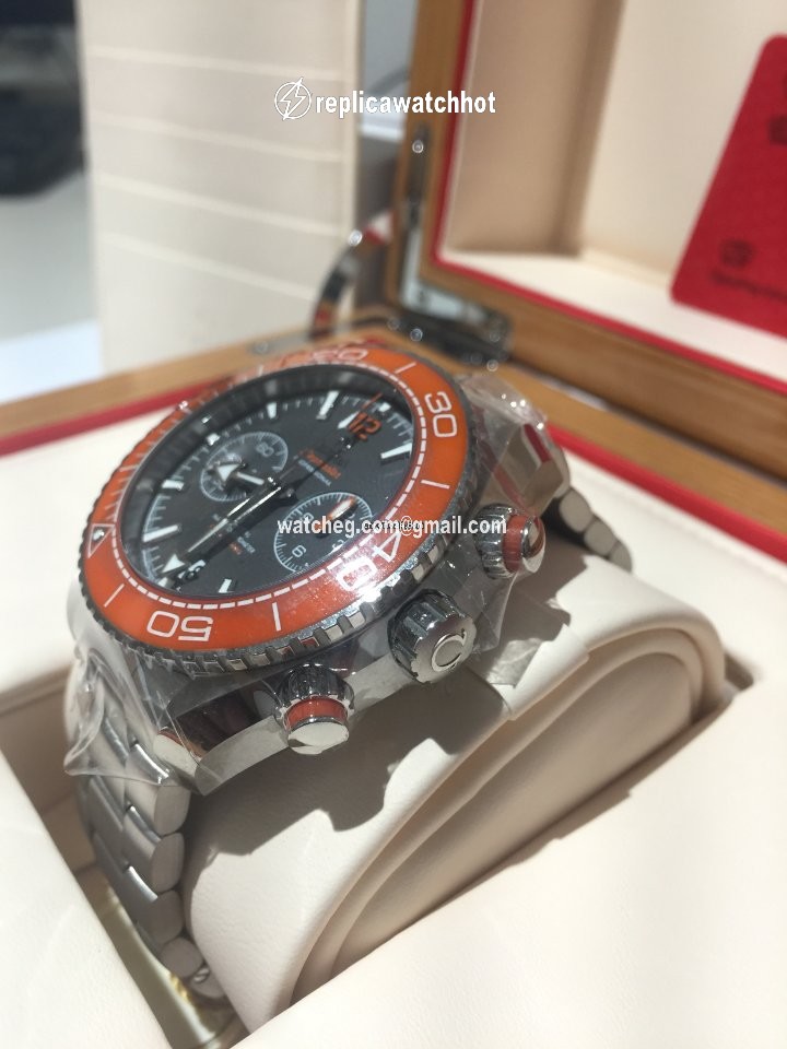 Omega Seamaster Planet Ocean Chronograph Mens watch Unisex Automatic Steel 215.30.46.51.99.001 3