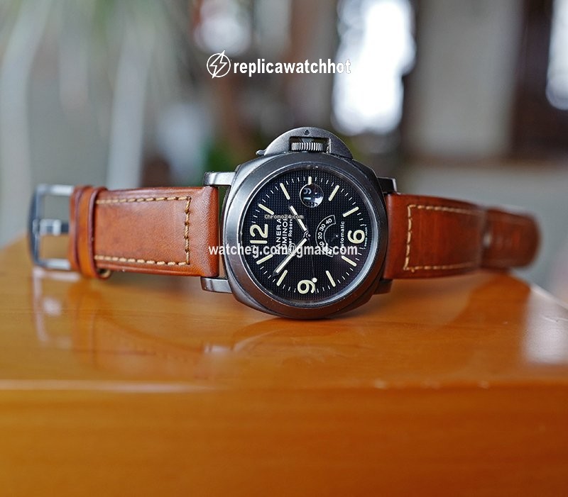 Panerai Special Editions Automatic PAM 28 3
