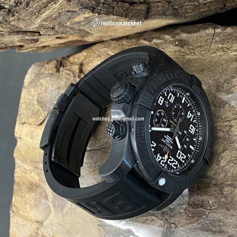 Breitling Avenger Hurricane Automatic XB1210E4 3