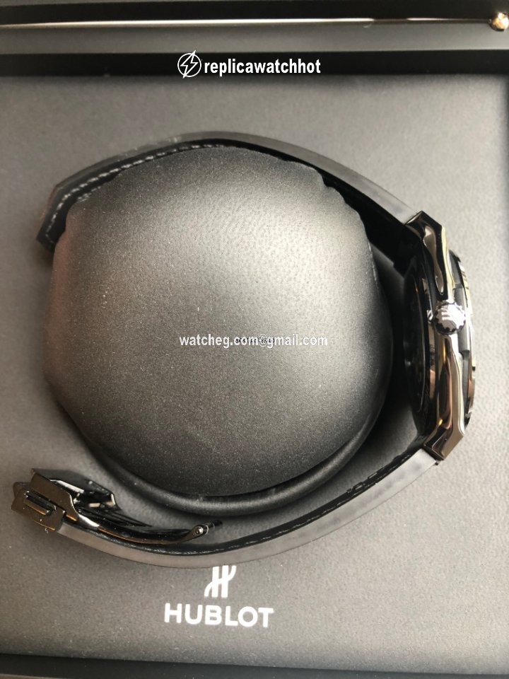 Hublot Classic Fusion Ultra-Thin Mens watch Unisex Manual winding Ceramic 545.CM.0140.LR 3