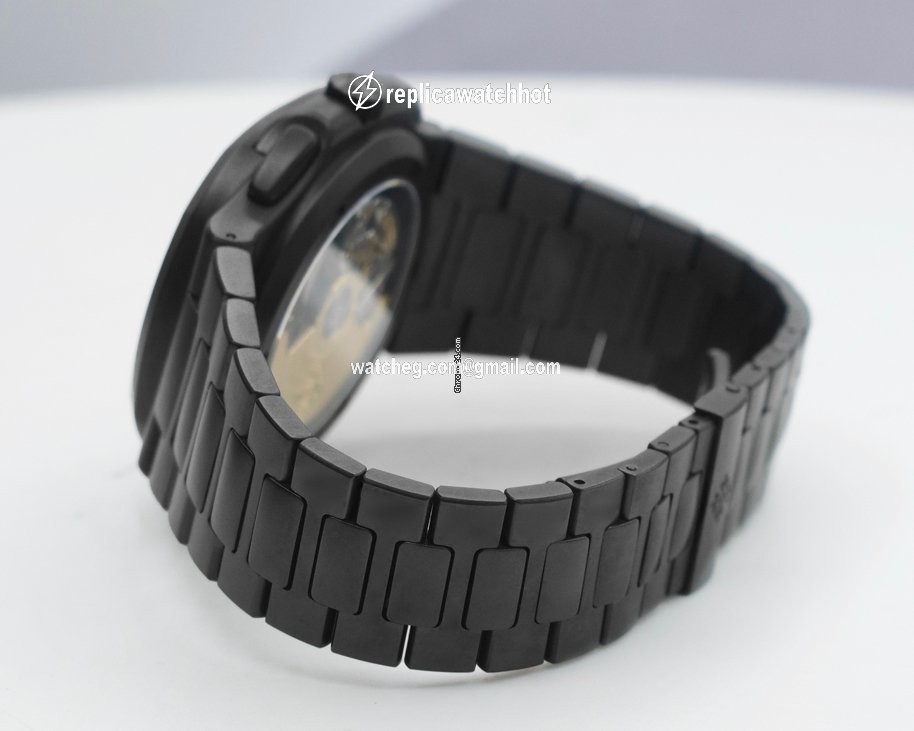 Patek Philippe Nautilus Automatic Steel 5990 3
