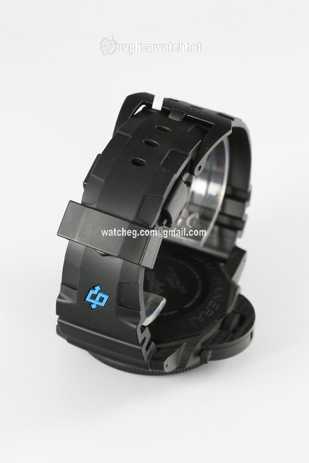 Panerai Luminor Submersible 1950 3 Days Automatic Mens watch Unisex Automatic Titanium PAM 00616 3