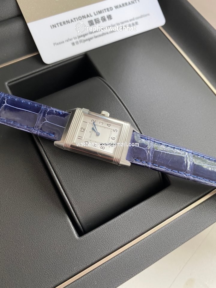Jaeger-LeCoultre Reverso Classic Small Womens watch Quartz Steel 2618540 3