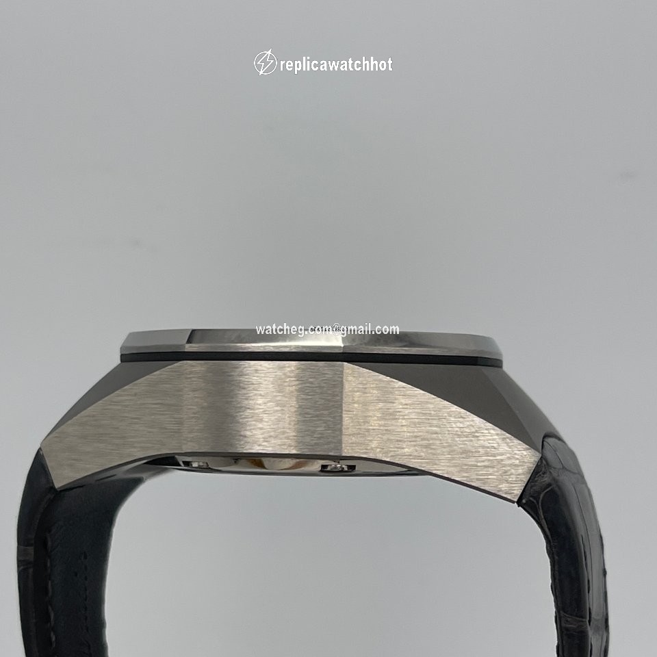 Audemars Piguet Royal Oak Concept Mens watch Unisex Manual winding Titanium 26589TI.GG.D006CA.01 3