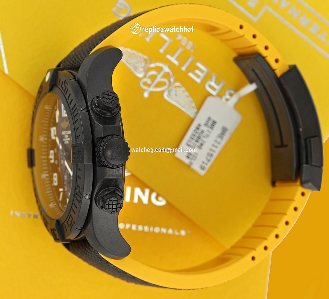Breitling Avenger Hurricane Mens watch Unisex Automatic XB0170E4.BF29.257S 3