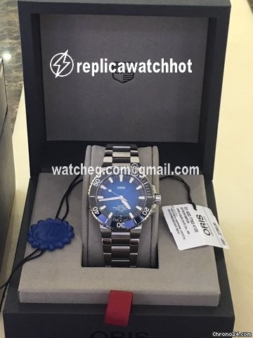 Oris Aquis Mens watch Unisex Automatic Steel 01 400 7763 4135-07 8 24 09PEB 3