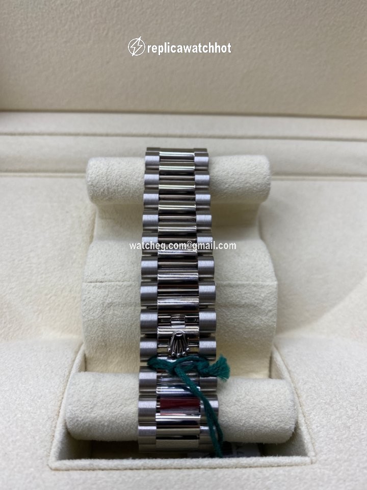 Rolex Day-Date 36 Mens watch Unisex White gold Automatic 128239 3