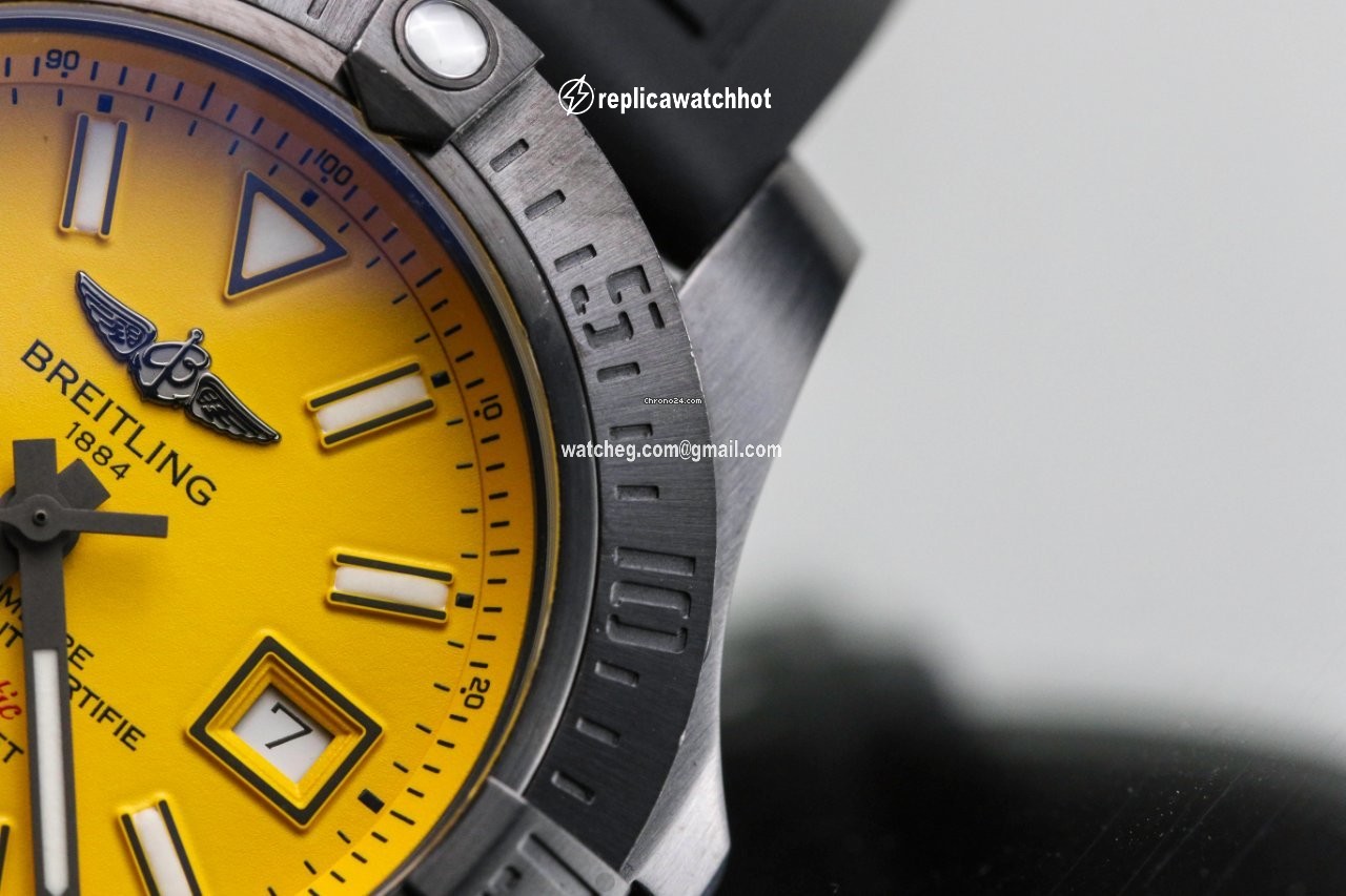 Breitling Avenger II Seawolf Automatic Steel M17331E2 I530 3